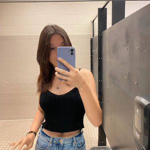 Meet your Posher, Lorena